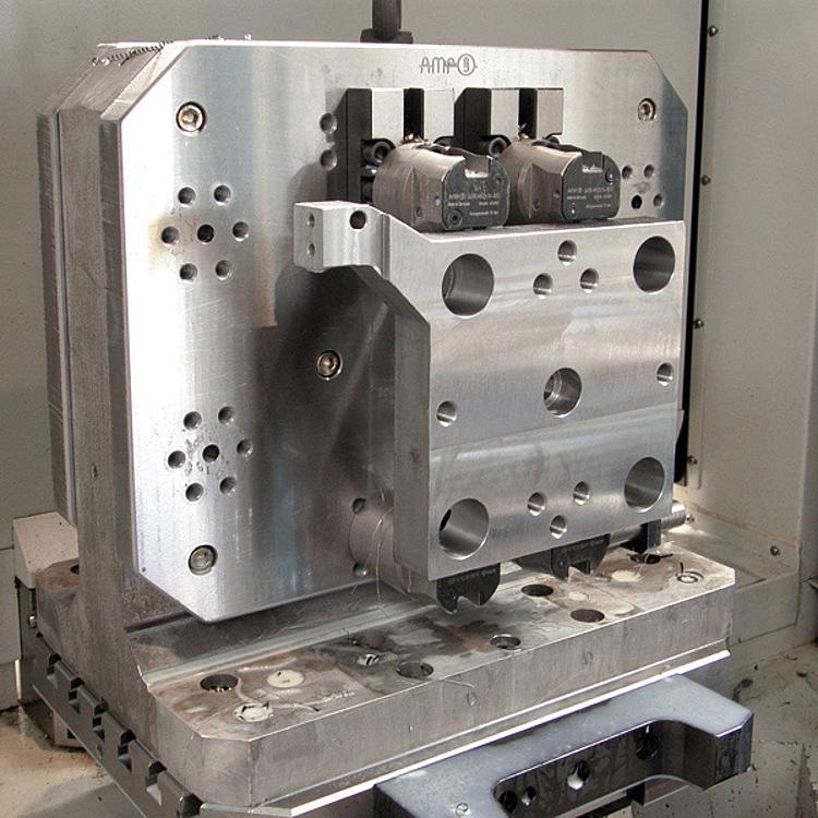 AMF 6498-M12x14 Seitenspanner, Größe : M12x14, Nut: 14, F1: 12 kN, F2: 7 kN - LE 6498 Seitenspanner -Anwendung