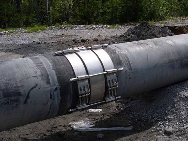 Leschhorn Ankerset, zugfest  MULTI-FIX, DA 560; PS 6; BL Ankerschelle 140; BL Verbindungsstab 677; Dichtung EPDM, Material A4 - Zugfeste Installation bei einem Rohr aus PE