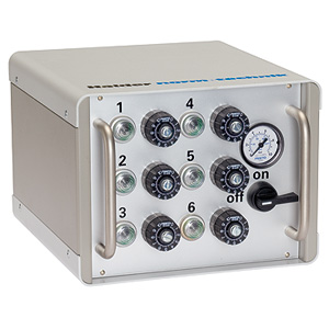 !!! EOL !!! LE70005 22800.0610 Vielfachsteckdose mit sechs PU-3-Schläuchen metallummantelt, zum Anschluss am Positioniersensor. Schlauchlänge 1500 mm. !!! AUSLAUFMODELL !!! - Ueberwachungseinheiten fuer Positioniersensoren Vielfachsteckdose mit sechs PU-3-Schlaeuchen