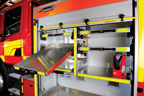 Accuride DA4190-0060-4 600mm  Alu- Schiene Kippwinkel wird bei der Montage eingestellt - Accuride Da4190 Teleskopschiene mit Kippsystem - Feuerwehrauto Anwendungsbeispiel
