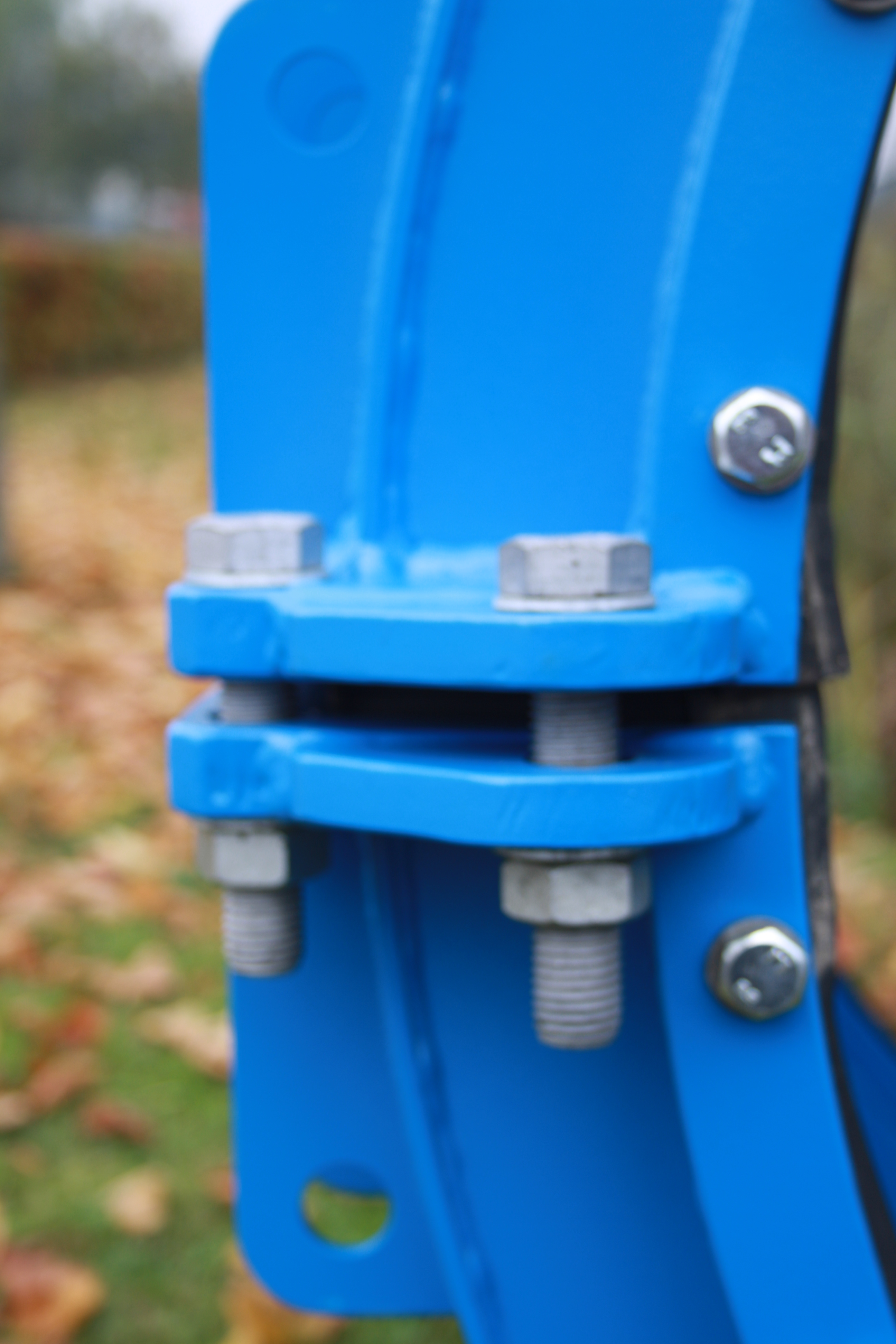Leschhorn LS2-SB-DN 100 Übergangskupplung, Seite A min. RohrØ= 113 mm, Seite B max. RohrØ= 129 mm, KapselØ= 190 mm, Kapsellänge= 300mm, Druck PN16, Material: Edelstahl 1.4301, Dichtung EPDM, Oberflächenschutz gebeizt und passiviert. - LS2-TK-Schraubverbindung