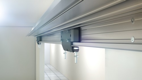 Accuride DA0116-0120RC Linearführung1,2m Schiene x 1 - Accuride DA0116RC Linearfuehrung Anwendungsbeispiel Tuerbeschlag2