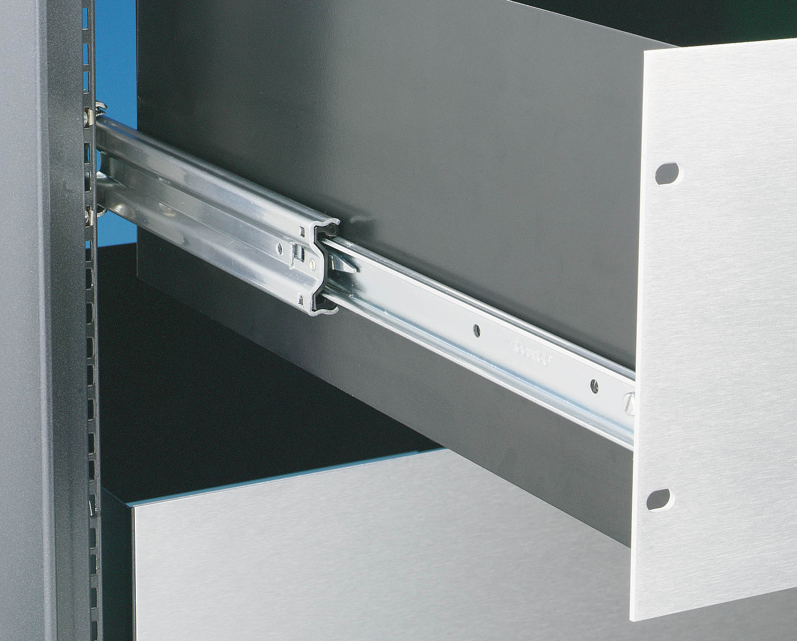 Accuride DZ3607-0024-2 Teleskopschienen 100% Vollauszug, 19,1x53,1, SL 610, TL 610, 100kg, hell verzinkt - 3607 Teleskopschiene Profil - fuer hohe Belastung Anwendung