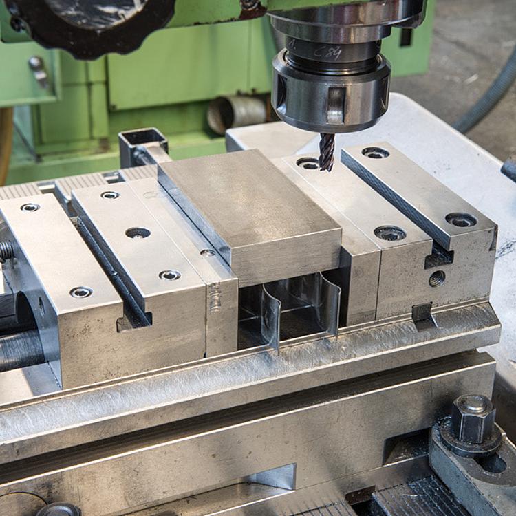 AMF 6344SP-25-39 Parallelunterlagen-Satz, wellenförmig, Größe : 25-39, Paar: 8, L: 110 - LE 6344SP Parallelunterlagen-Satz - wellenfoermig -Skizze