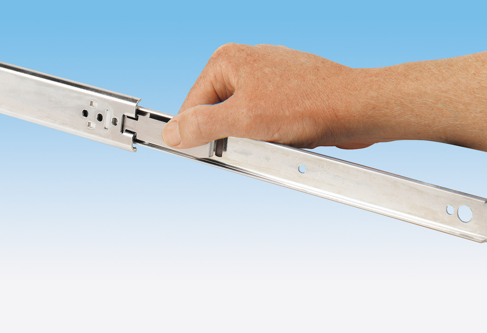 Accuride DZ0204-0026 Teleskopschienen 75% Teilauszug, 9,5x35,3, SL 660, TR 481,5, 30kg, hell verzinkt - 0204 Accuride Teleskopschiene mit Frontschnelltrennung