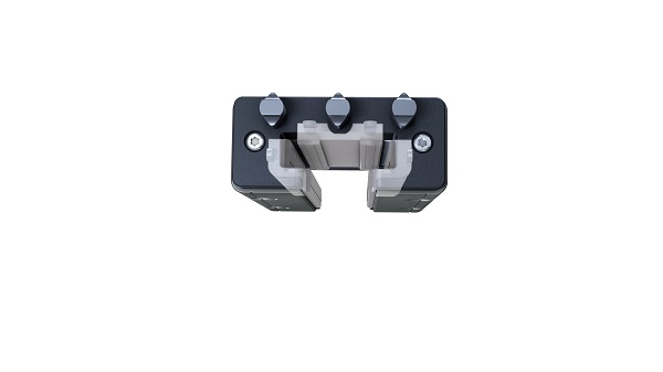 Accuride DFG115-CASSAA Führungswagen, Spiel nicht einstellbar. Genauigkeit +- 0,675 mm (Y Achse), +- 0,75 mm (Z Achse), Befestigunggewinde M5, Größe 70x47 mm, Stat. Belastung Ly 2 kN, Stat. Moment My 10 kN - LE DFG115-CASSAA-1 Fuehrungswagen x 1 -selbsteinstellend-