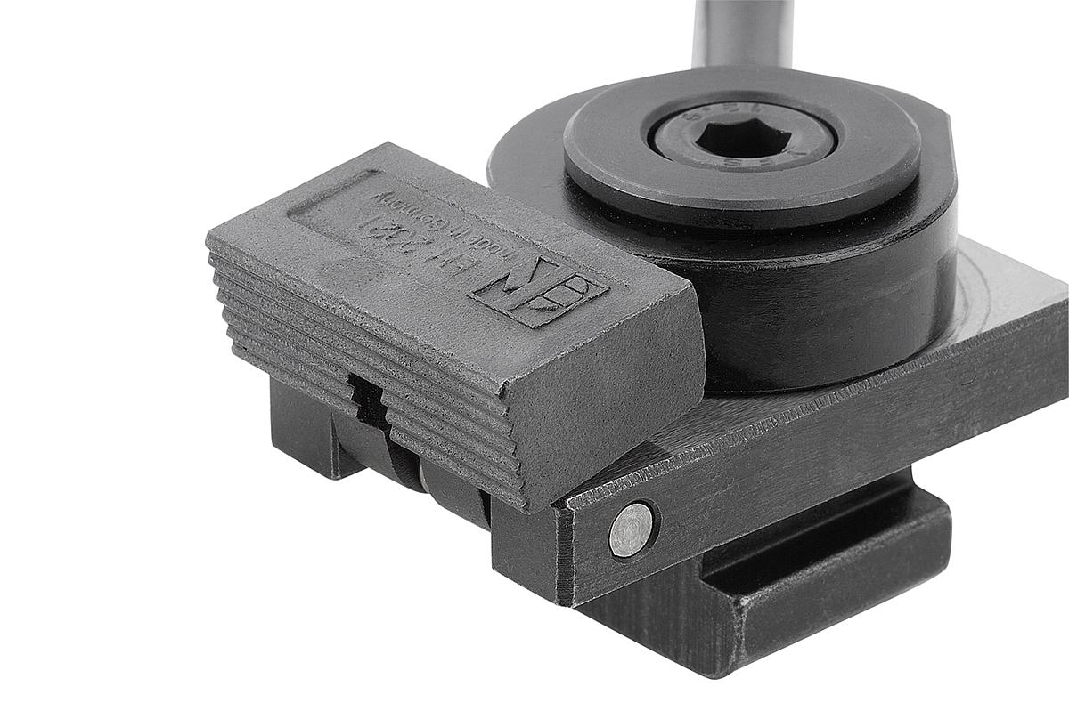 Norelem 04520-212X1 NIEDERZUGSPANNER, LINKSAUSFÜHRUNG MIT EBENER SPANNBACKE - 04520-212X1 NIEDERZUGSPANNER - LINKSAUSFUEHRUNG MIT EBENER SPANNBACKE